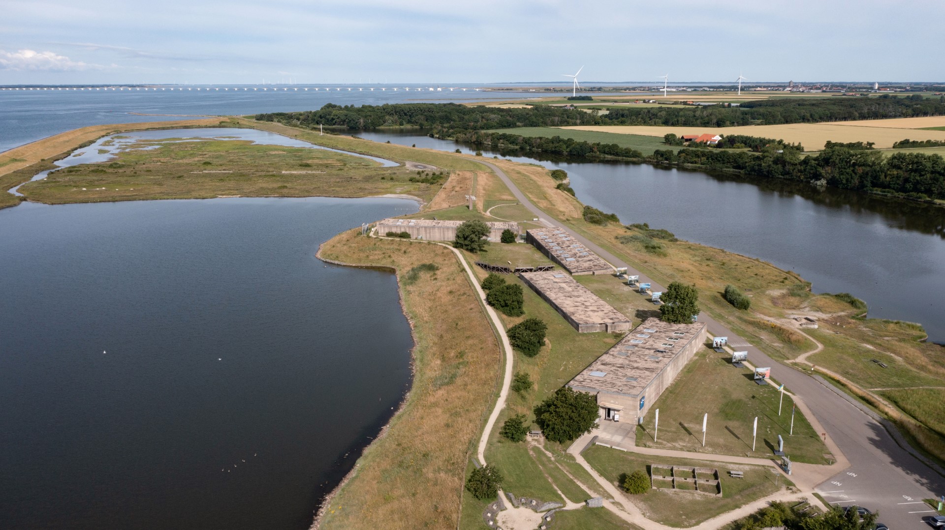 Watersnoodmuseum Ouwerkerk vanuit de lucht